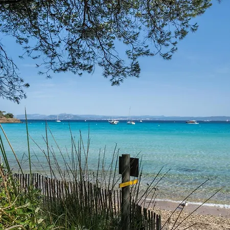 Joya Climatisée Pour 8 Personnes Avec Piscine Et Vue à La Londe-les-Maures
