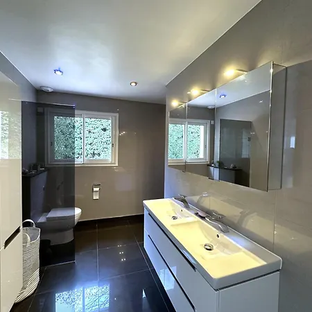 Joya Climatisée Pour 8 Personnes Avec Piscine Et Vue à Villa *