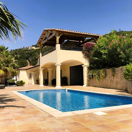 Joya Climatisee Pour 8 Personnes Avec Piscine Et Vue A Villa La Londe-les-Maures