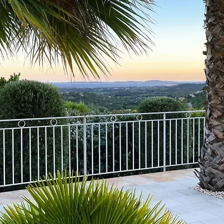 Joya Climatisee Pour 8 Personnes Avec Piscine Et Vue A *
